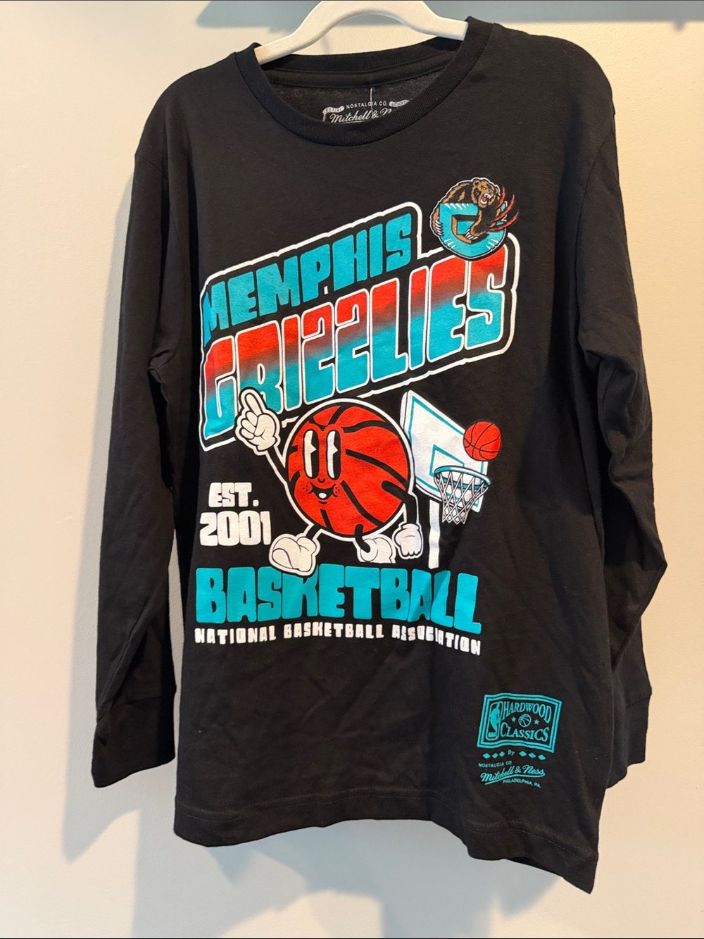 Mitchell & Ness Youth Medium Memphis Grizzlies NBA Basketball Long Sleeve Tee